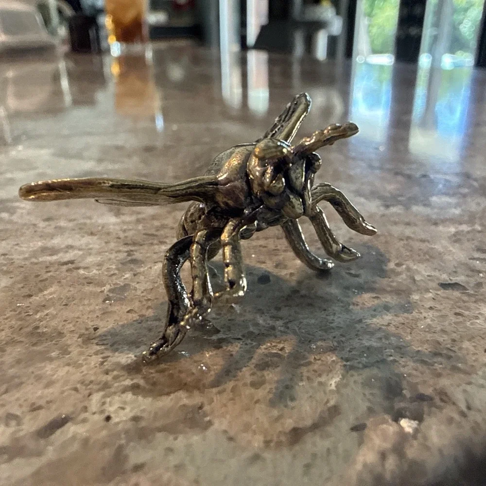Brass Bumble Bee Collectible Desk Decor Mini Statue 1